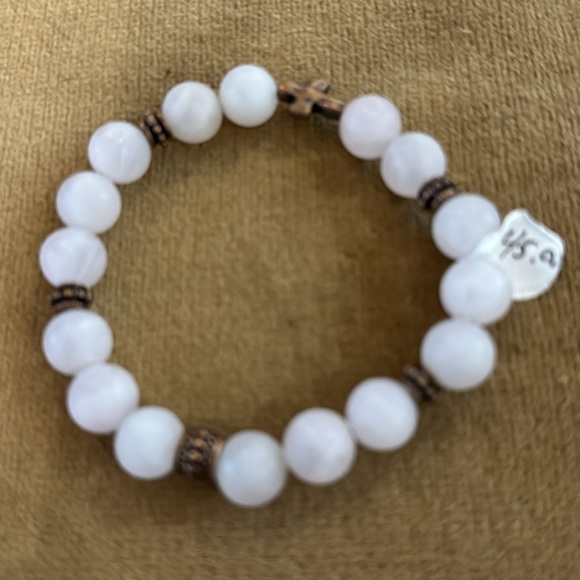 Beaded rose quartz bracelet with the elastic stretch - Picture 3 of 3